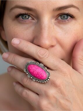 Vintage-Inspired Pink Crackle Stone Oval Statement Stretch Ring